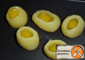 Картофель запеченный с яйцом