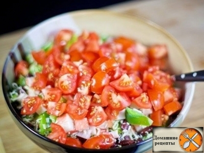Салат с крабовыми палочками и фасолью