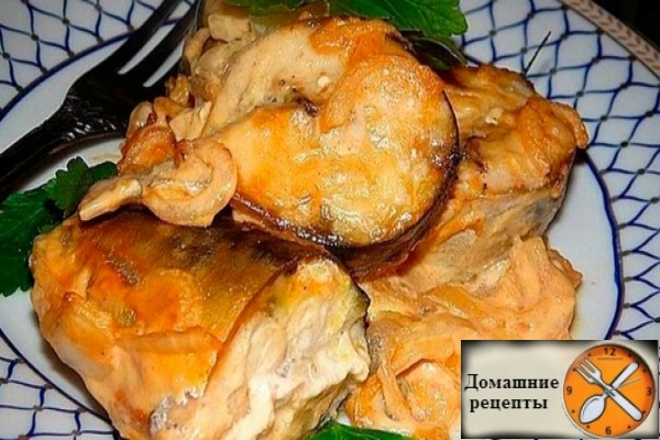 Вкусная скумбрия в духовке под соусом