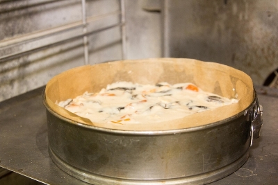 Пирог с курагой и черносливом 9